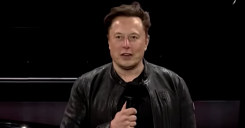 In a poll on Twitter, users voted for Elon Musk to step down